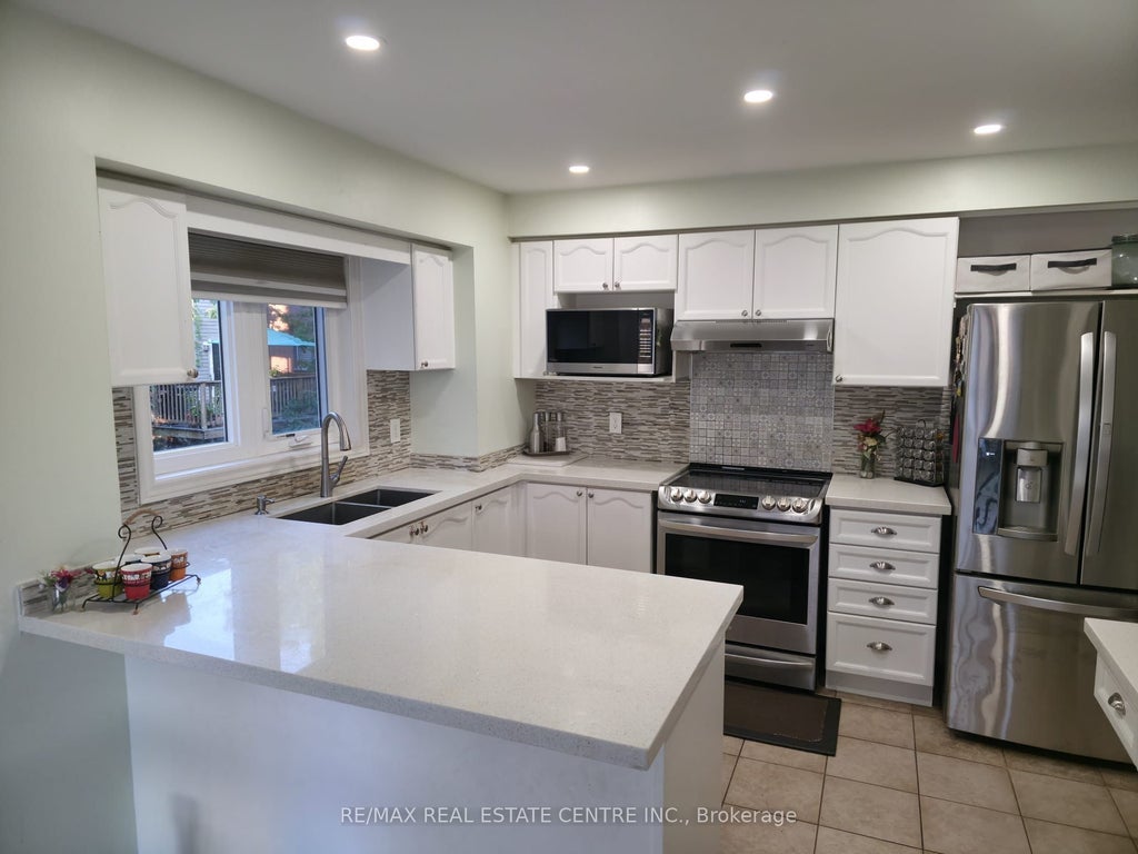 2398 Britannia Road 71, Mississauga