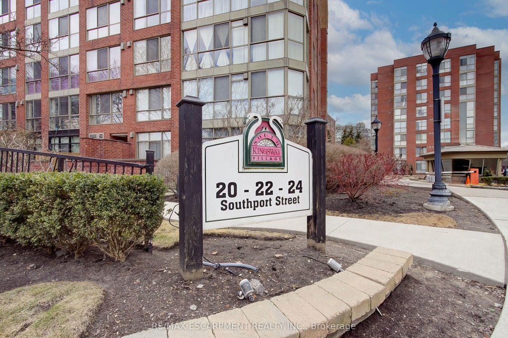 24 Southport Street 756, Toronto W01