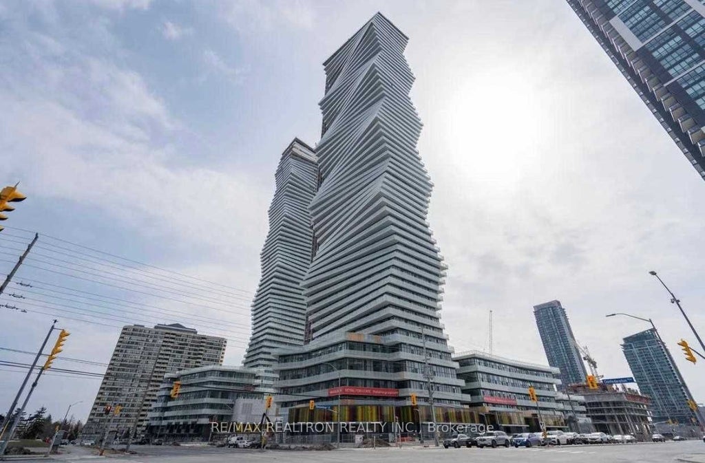 3900 Confederation Parkway Lane 417, Mississauga