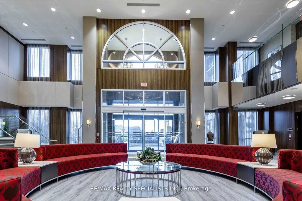 2 Eva Road 925, Toronto W08