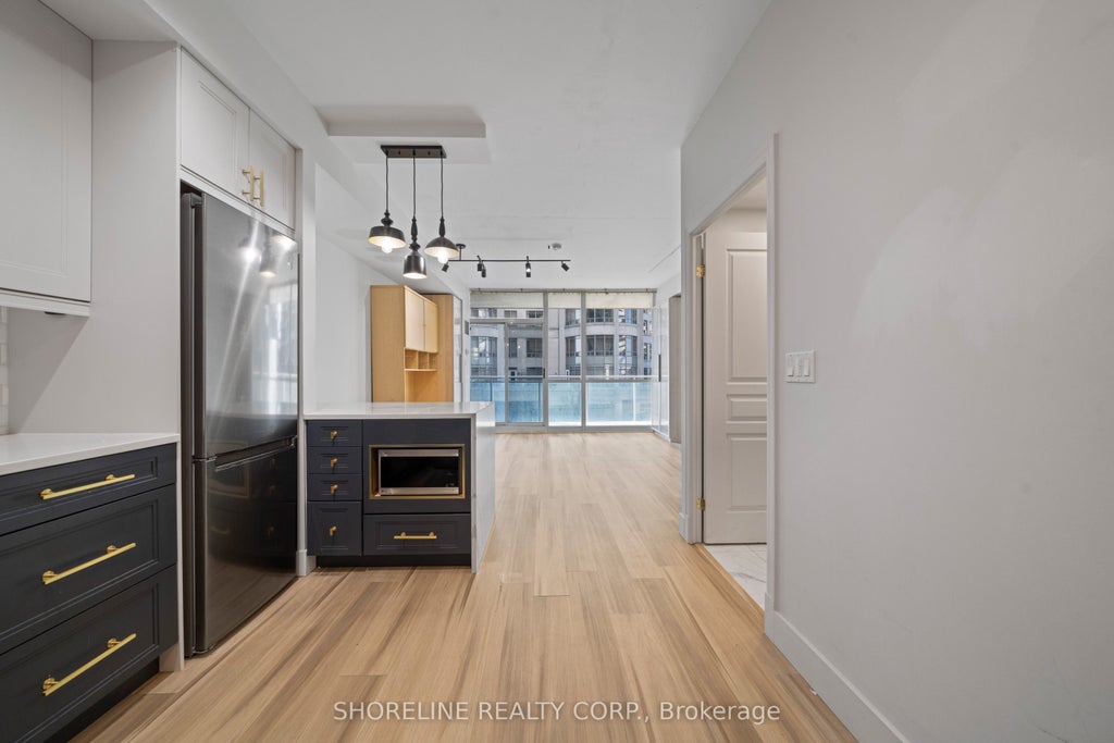 3939 Duke Of York Boulevard 205, Mississauga