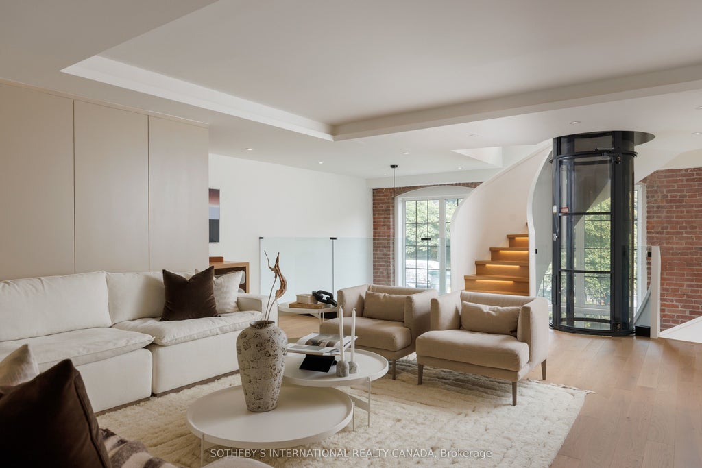 1100 Lansdowne Avenue 339, Toronto W02