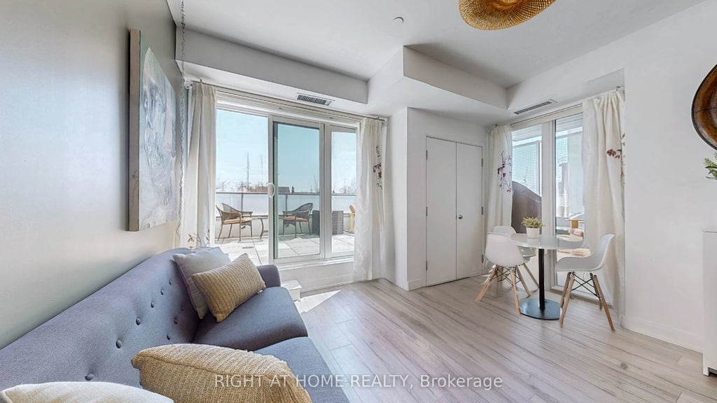 385 Osler Street 202, Toronto W03