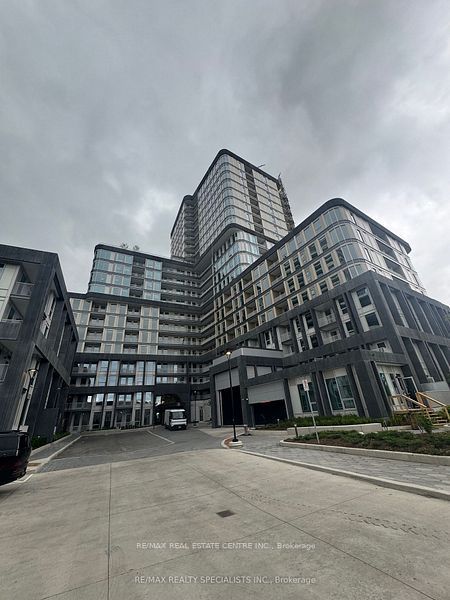 3240 William Coltson Avenue 1003, Oakville