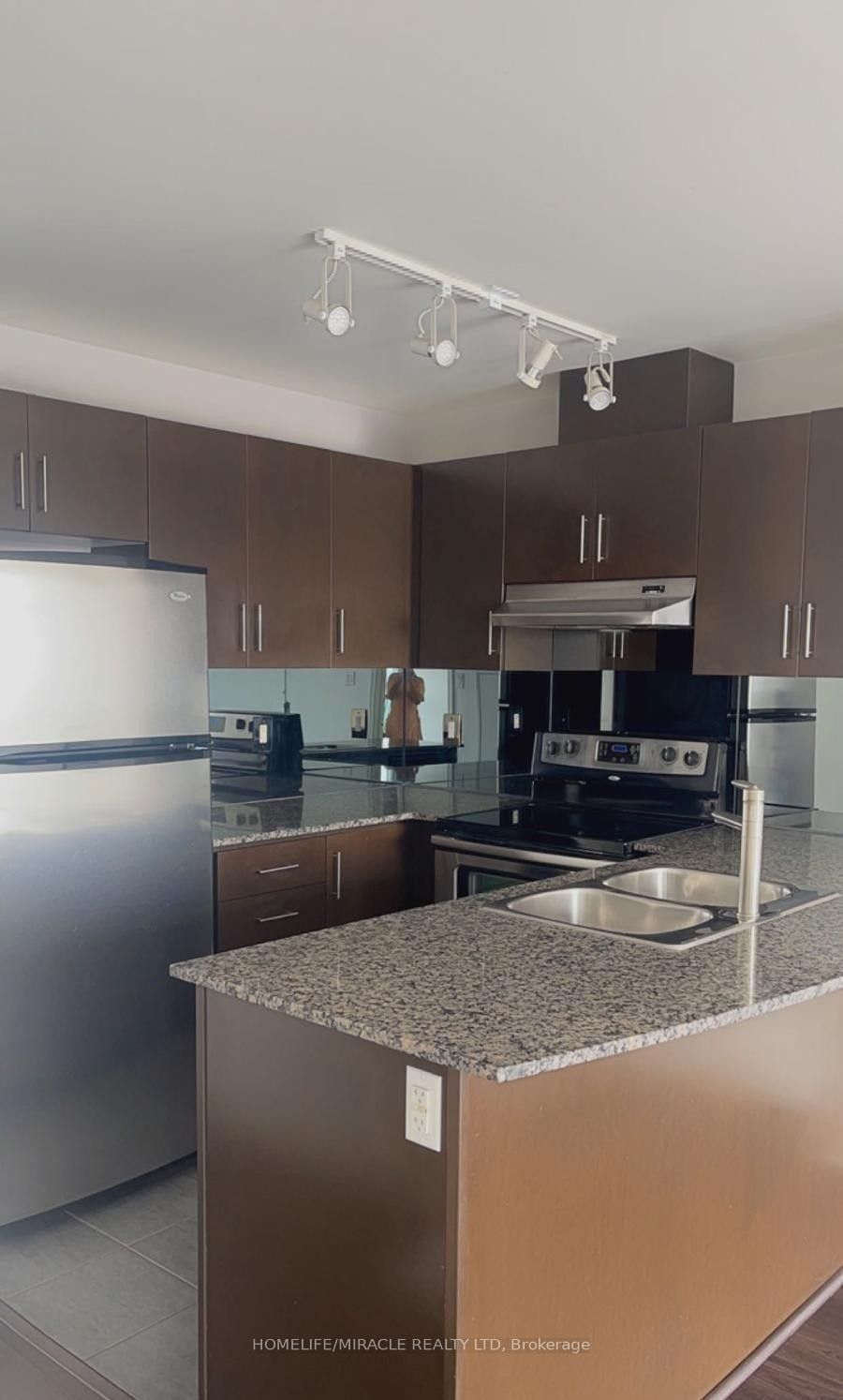 9 George St N Street 2506, Brampton