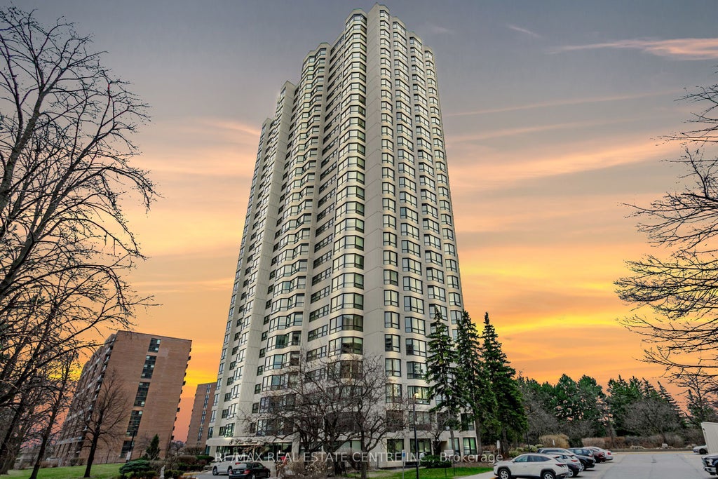 8 Lisa Street 403, Brampton