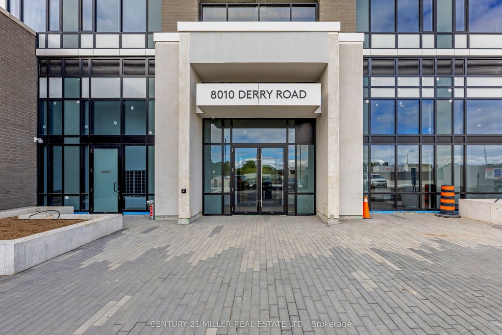 8010 Derry Road 2004, Milton