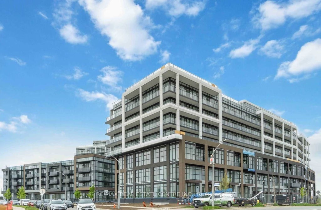 50 George Buthart Drive N 405, Toronto W05