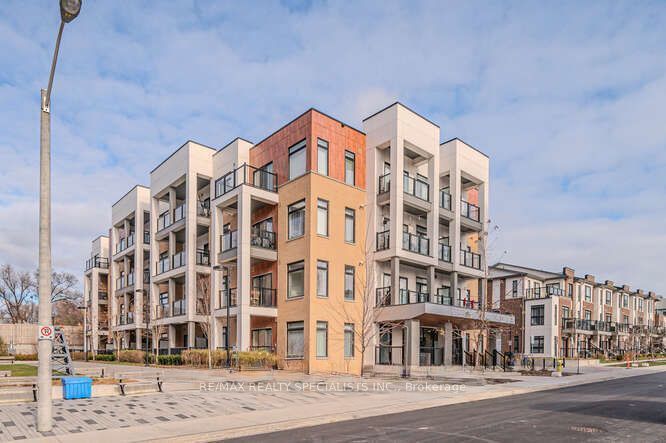 120 Canon Jackson Drive 404, Toronto W04