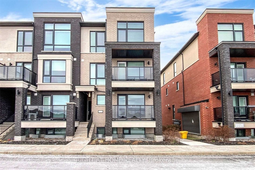 100 Dufay Road 82, Brampton