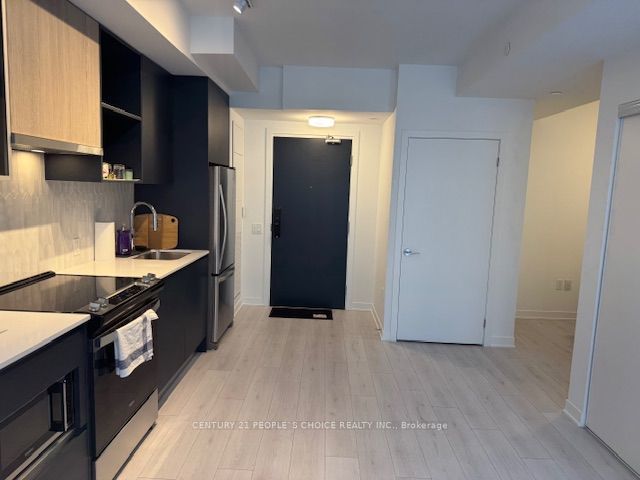 395 Dundas Street W 425, Oakville