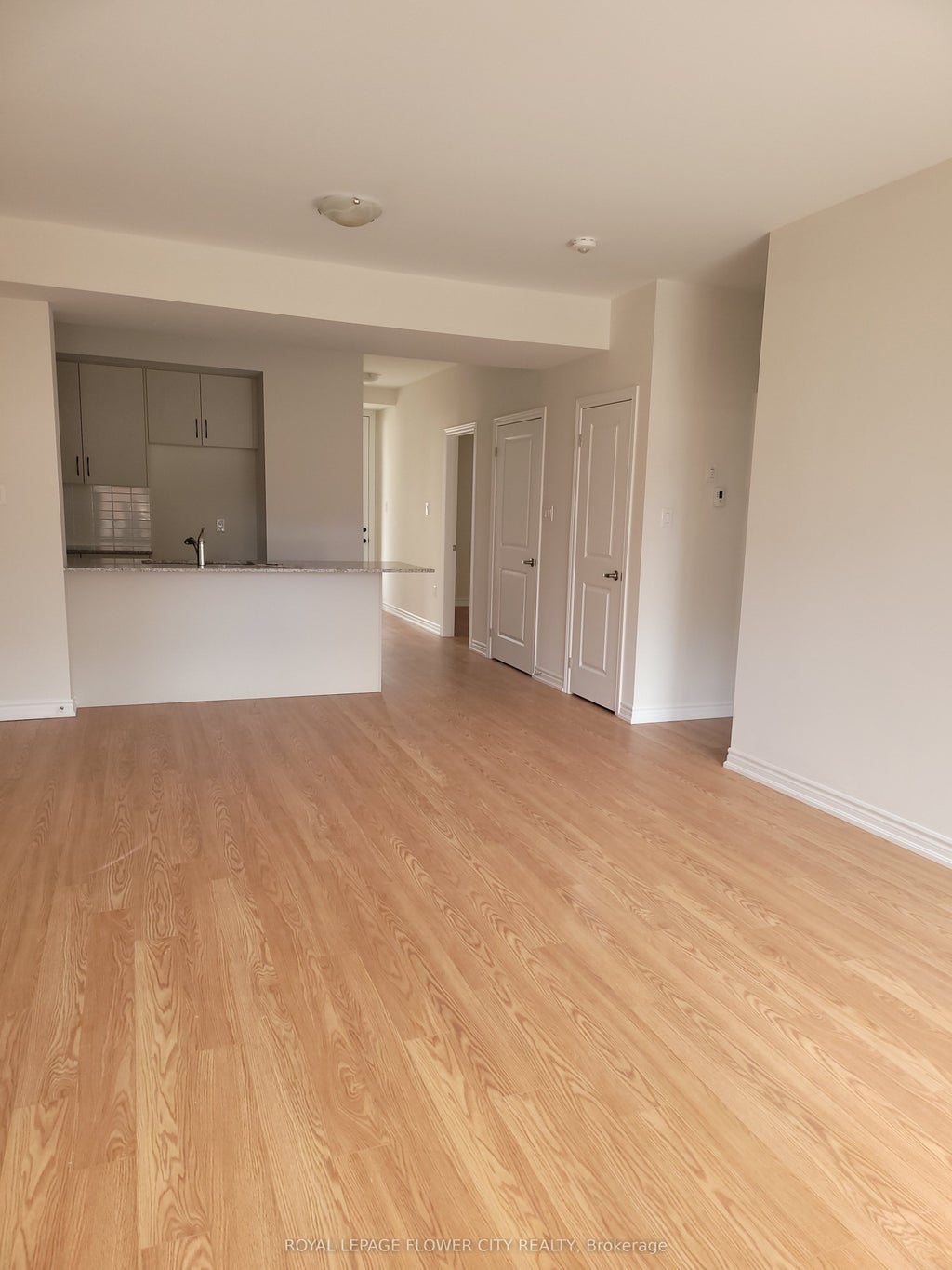 20 Knotsberry Circle 7, Brampton