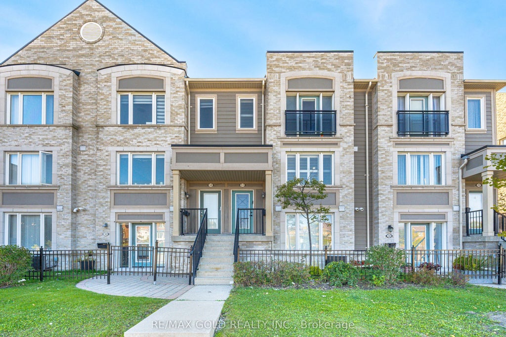 60 Fairwood Circle 51, Brampton