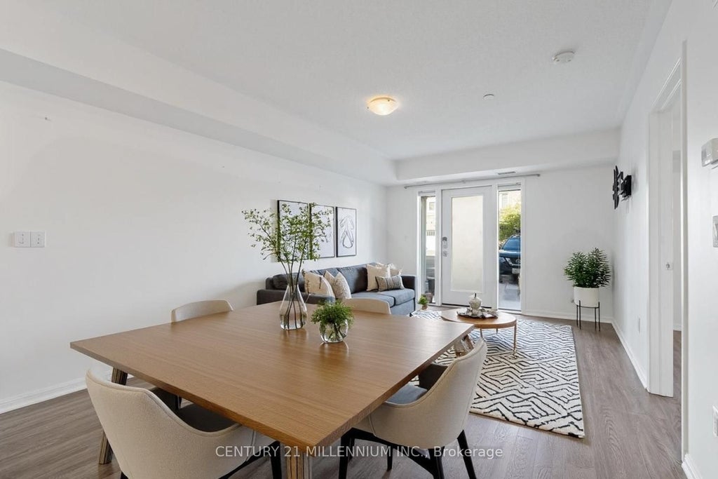 1045 Nadalin Heights 111, Milton