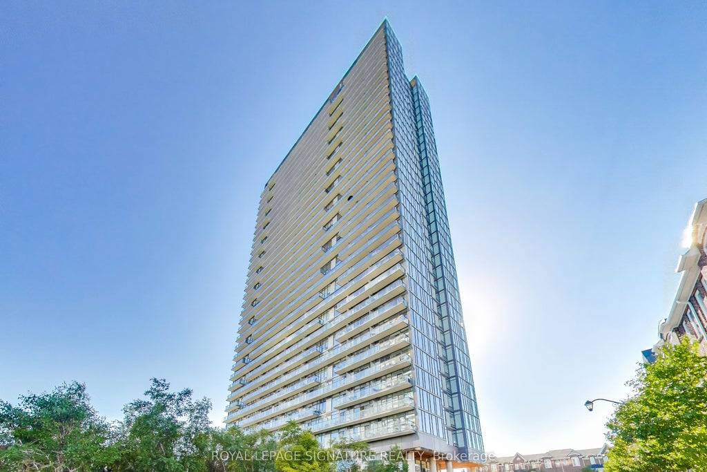 105 The Queensway N/a 1207, Toronto W01