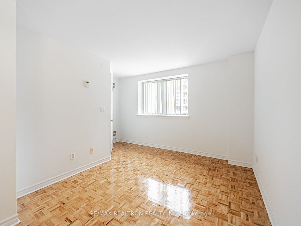 1407 Dupont Street 209, Toronto W02