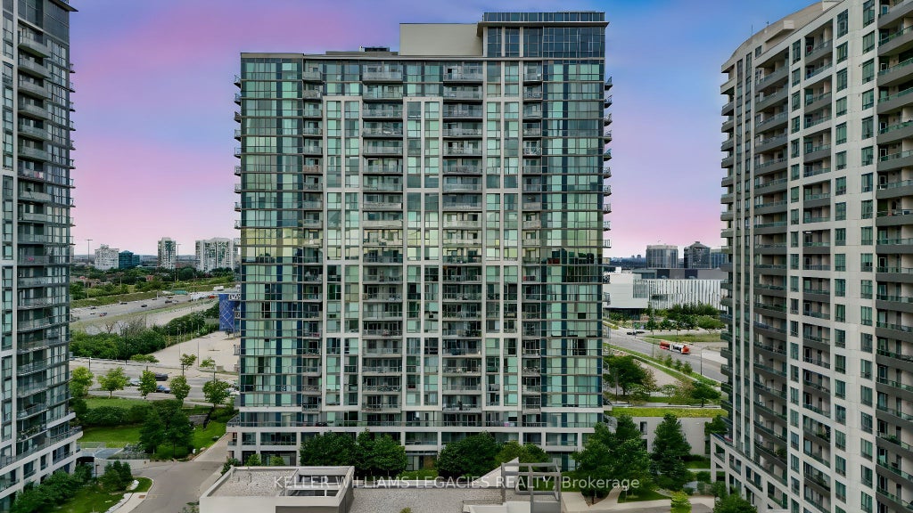 339 Rathburn Road W Ph18, Mississauga