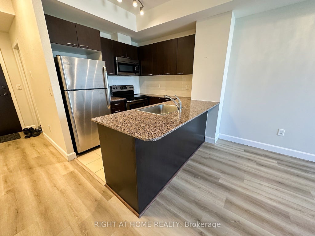 385 Prince Of Wales Drive 2604, Mississauga