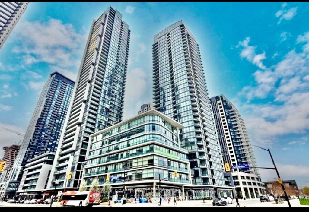 4055 Parkside Village Drive Ph 1, Mississauga