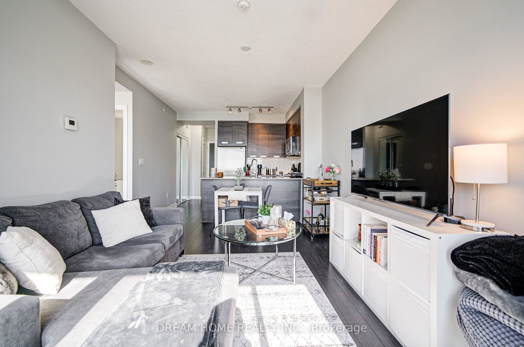 5033 Four Springs Avenue 813, Mississauga