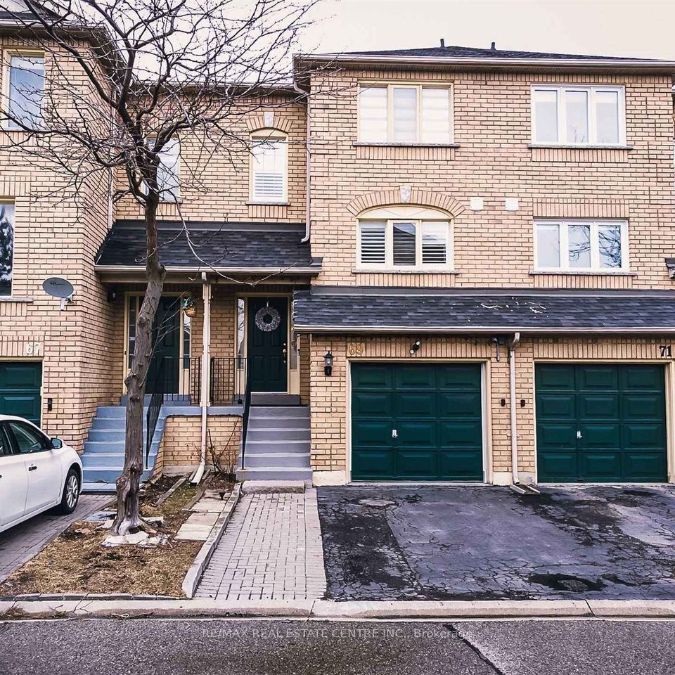 2 Sir Lou Drive 69, Brampton