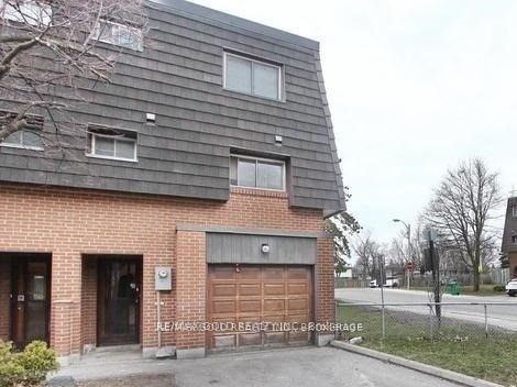 2 Darras Court, Brampton