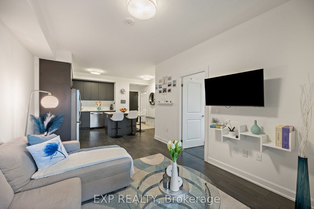 3200 William Coltson Avenue 327, Oakville