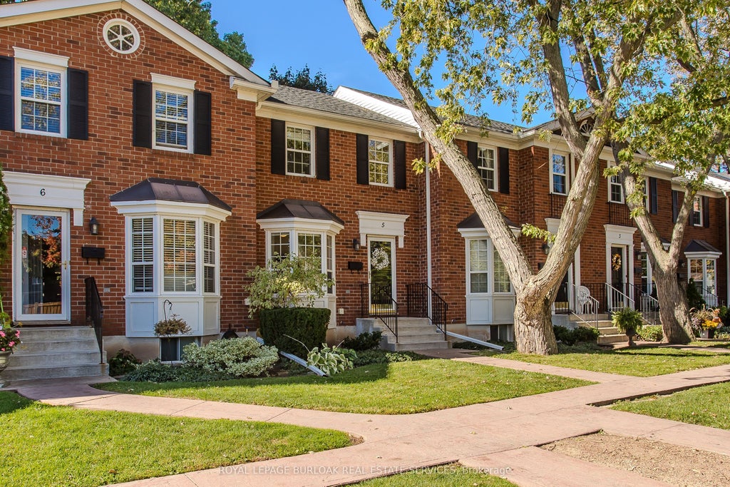 2390 Woodward Avenue 5, Burlington