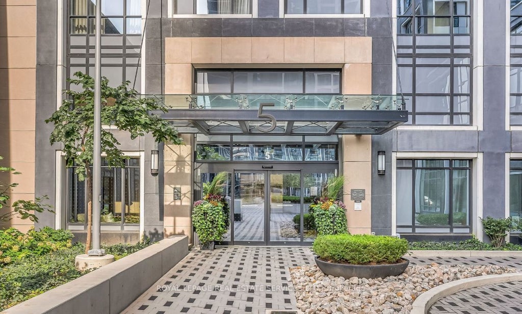 5 Mabelle Avenue S 2631, Toronto W08