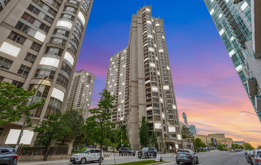 3888 Duke Of York Boulevard 430, Mississauga