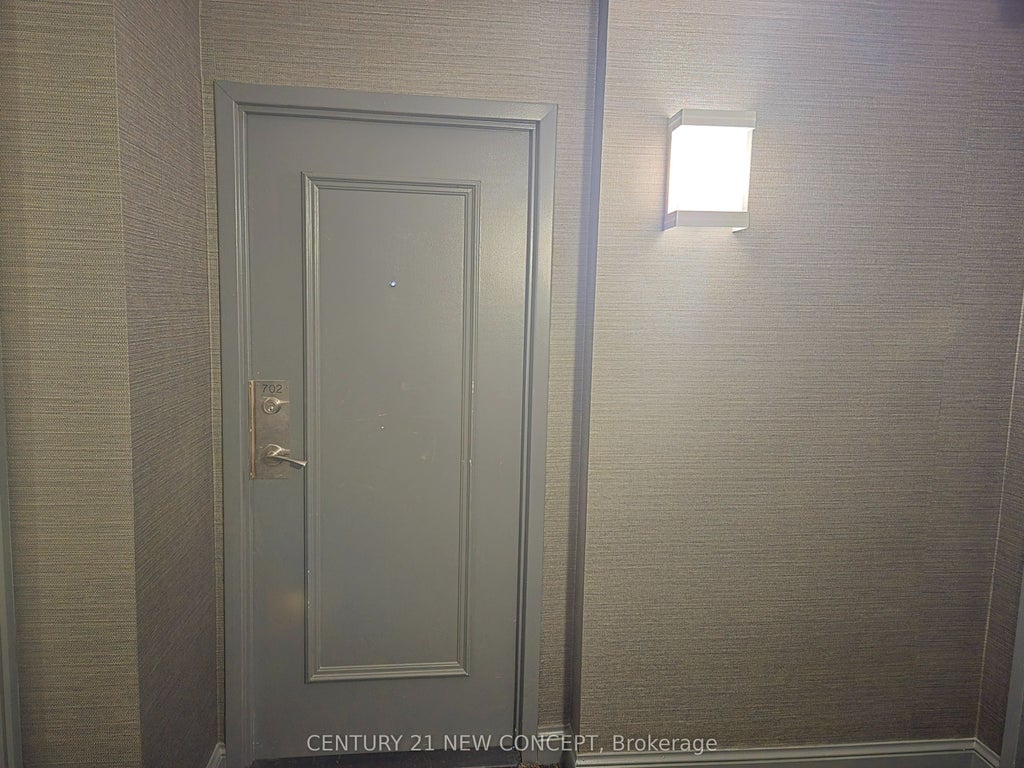 350 Webb Drive 702, Mississauga