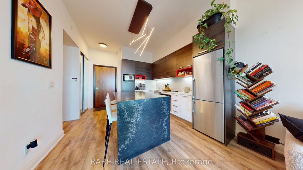 36 Park Lawn Road 2102, Toronto W06