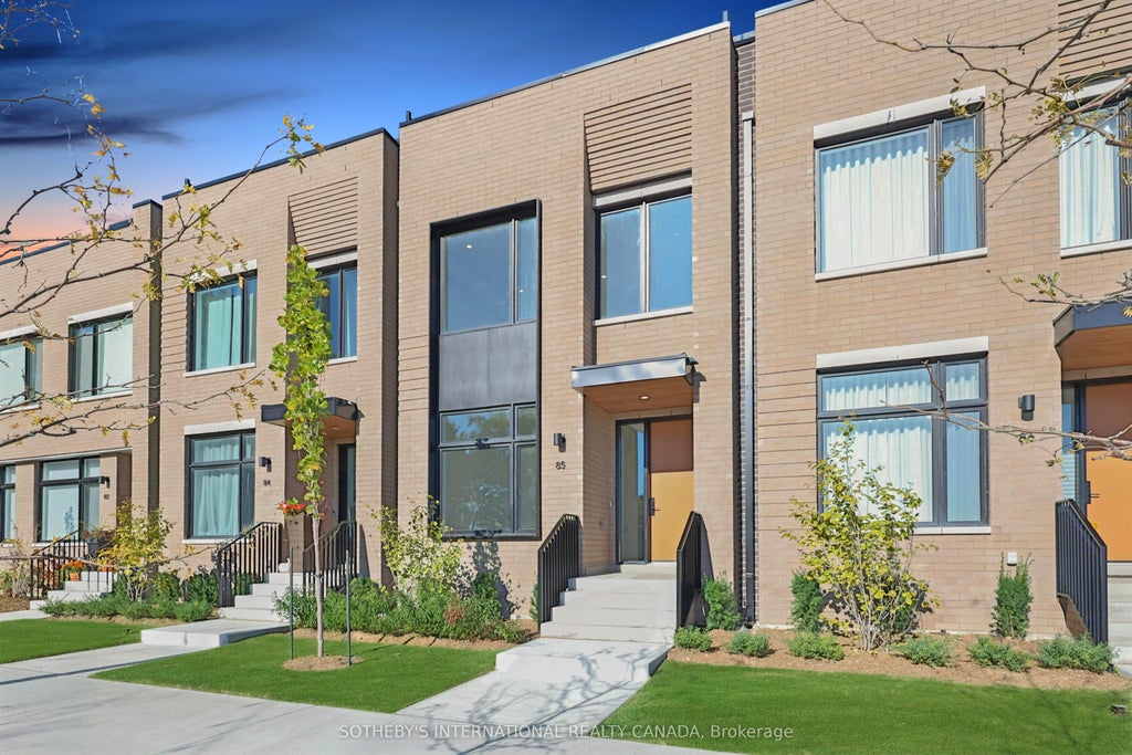 60 Lou Parsons Way Drive Th 85, Mississauga