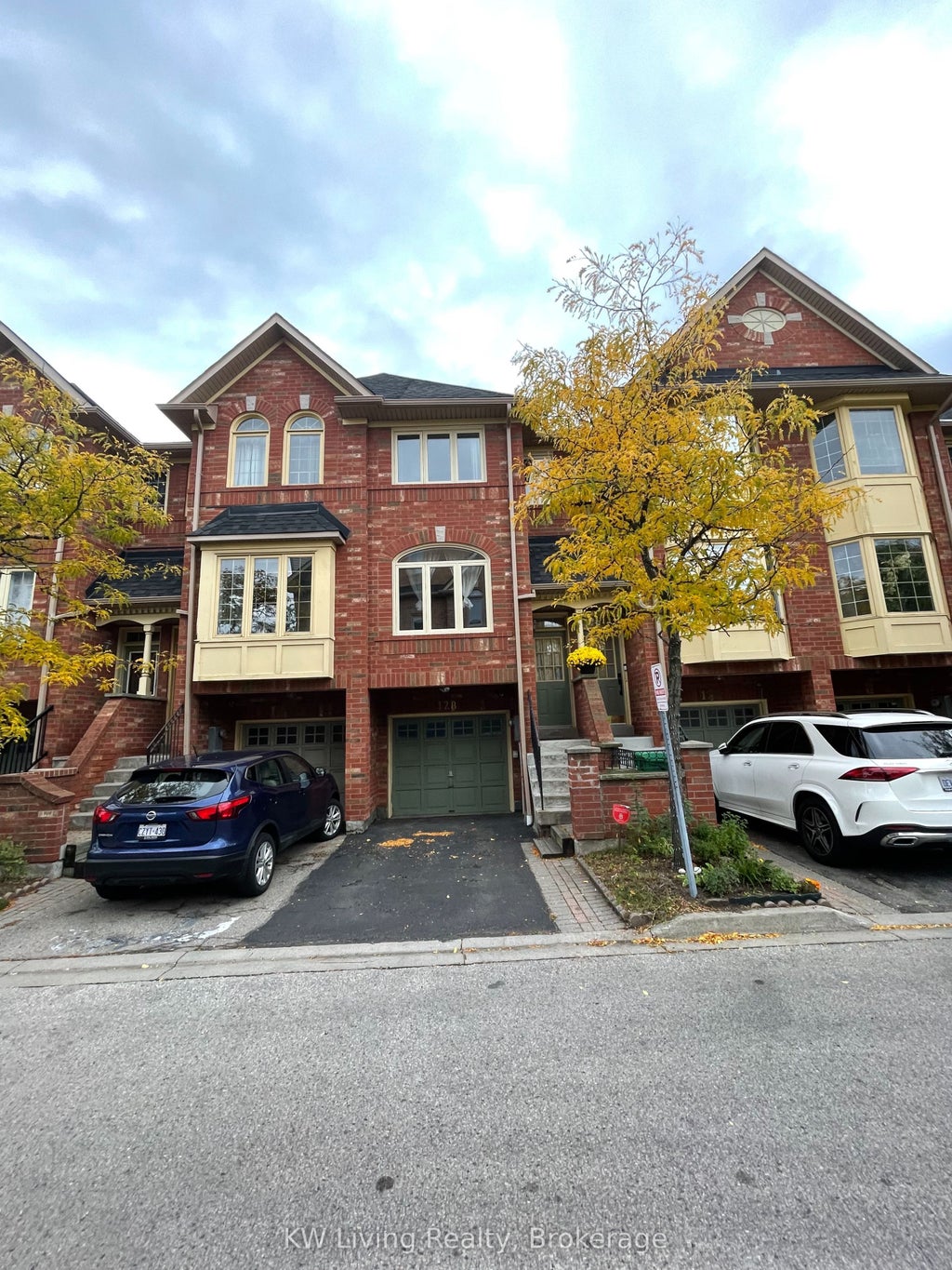 1168 Arena Road 128, Mississauga