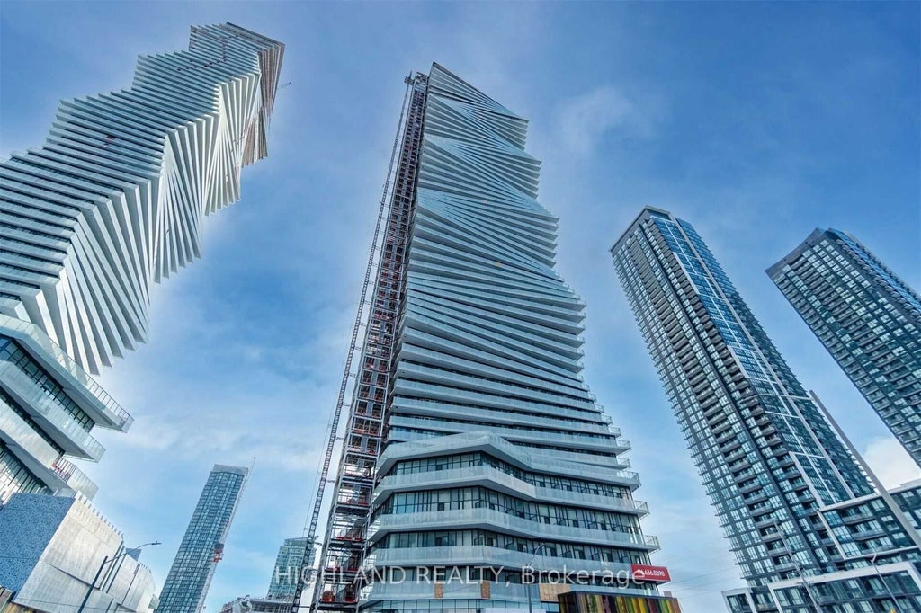 3900 Confederation Parkway 1212, Mississauga