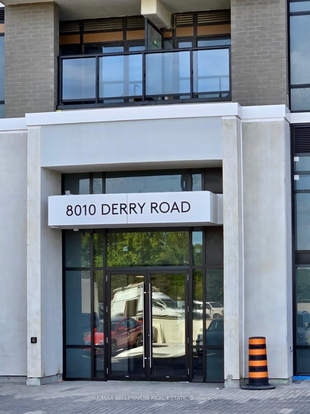 8010 Derry Road 1806, Milton