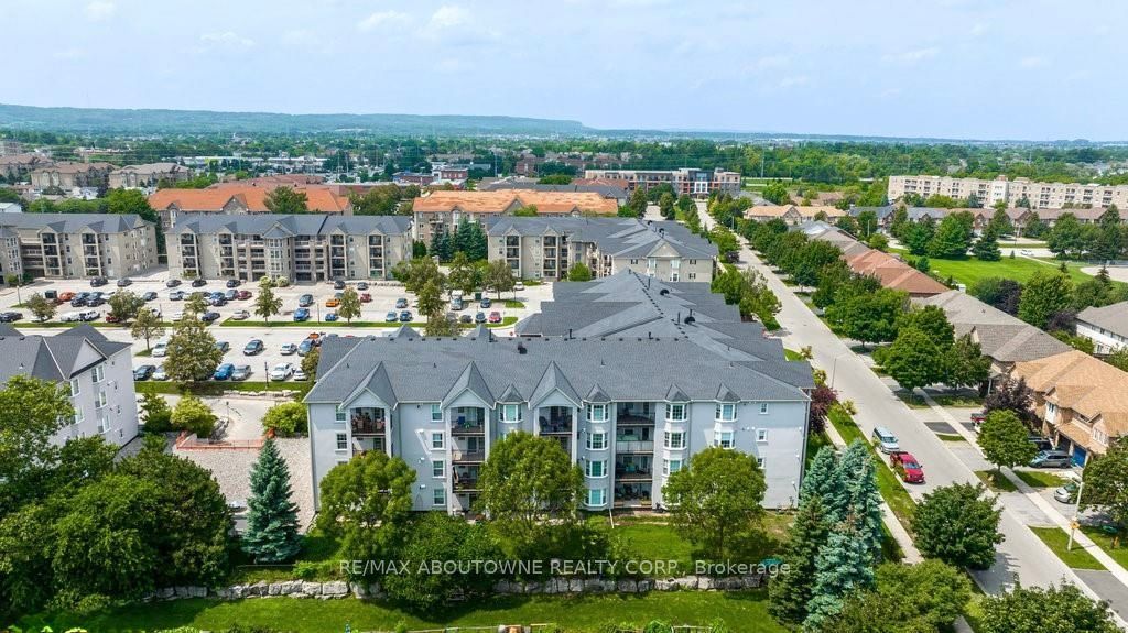 1421 Walkers Line 207, Burlington