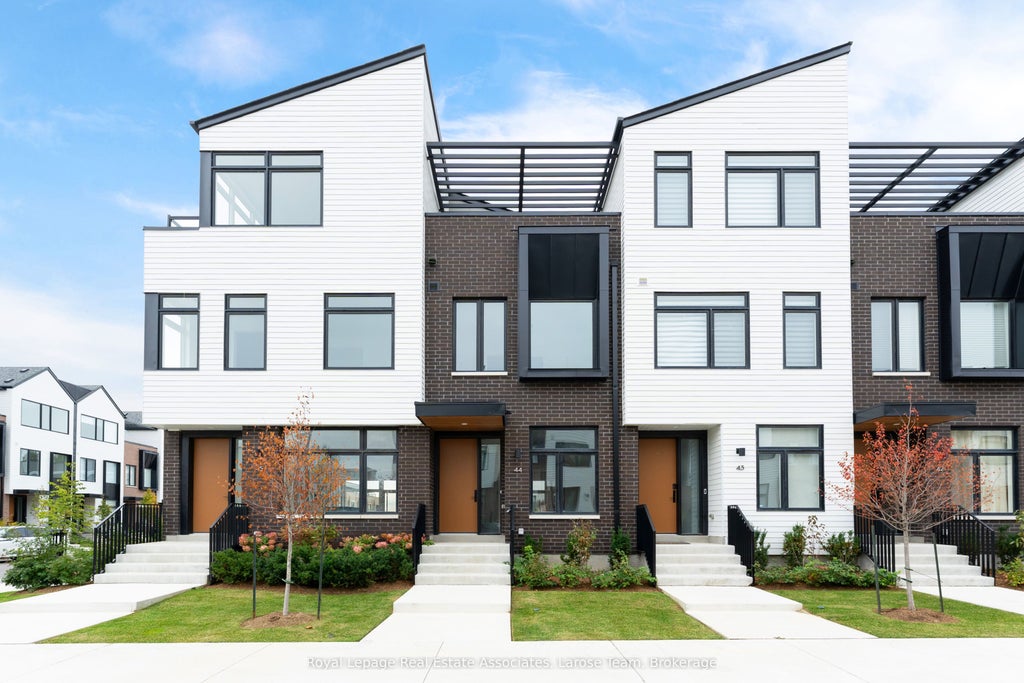 30 Lou Parsons Way 44, Mississauga