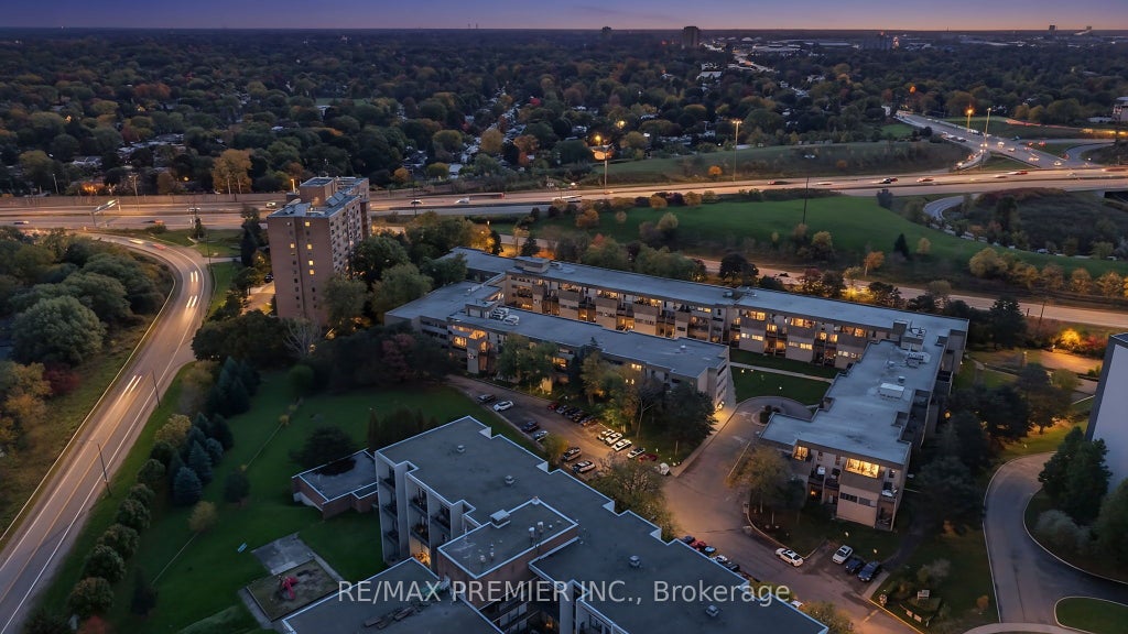 2095 Roche Court 209, Mississauga