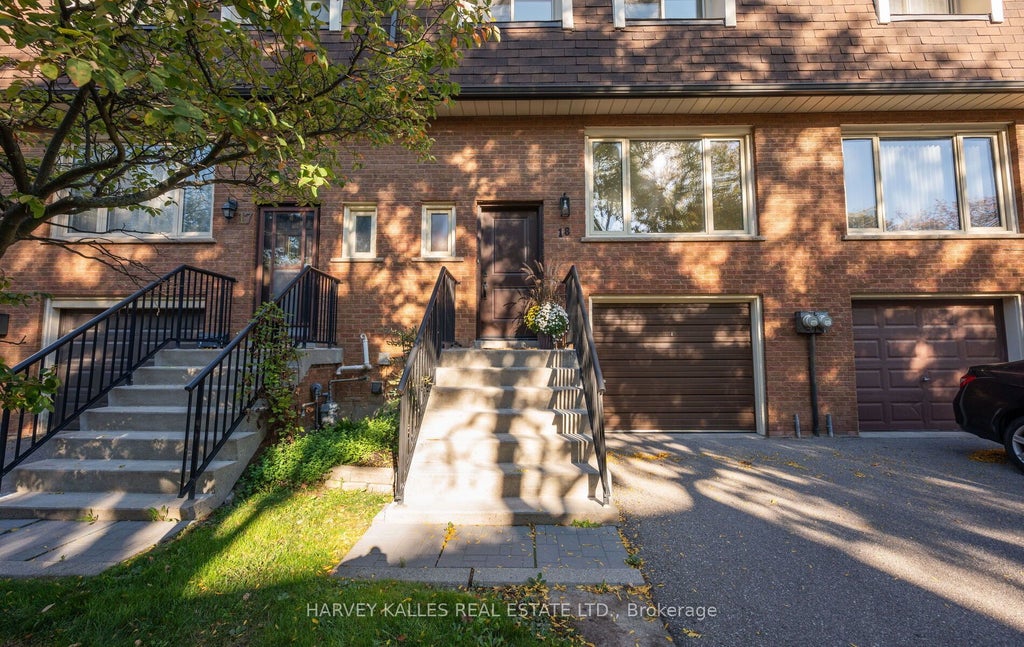 18 Silver Shadow Path, Toronto W08