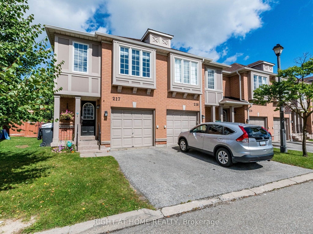 5030 Heatherleigh Avenue 217, Mississauga