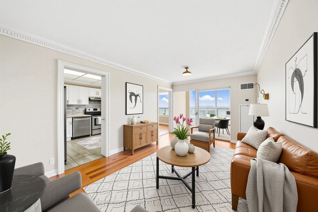 135 Hillcrest Avenue 1507, Mississauga