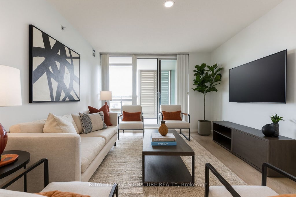 830 Lawrence Avenue 338, Toronto W04