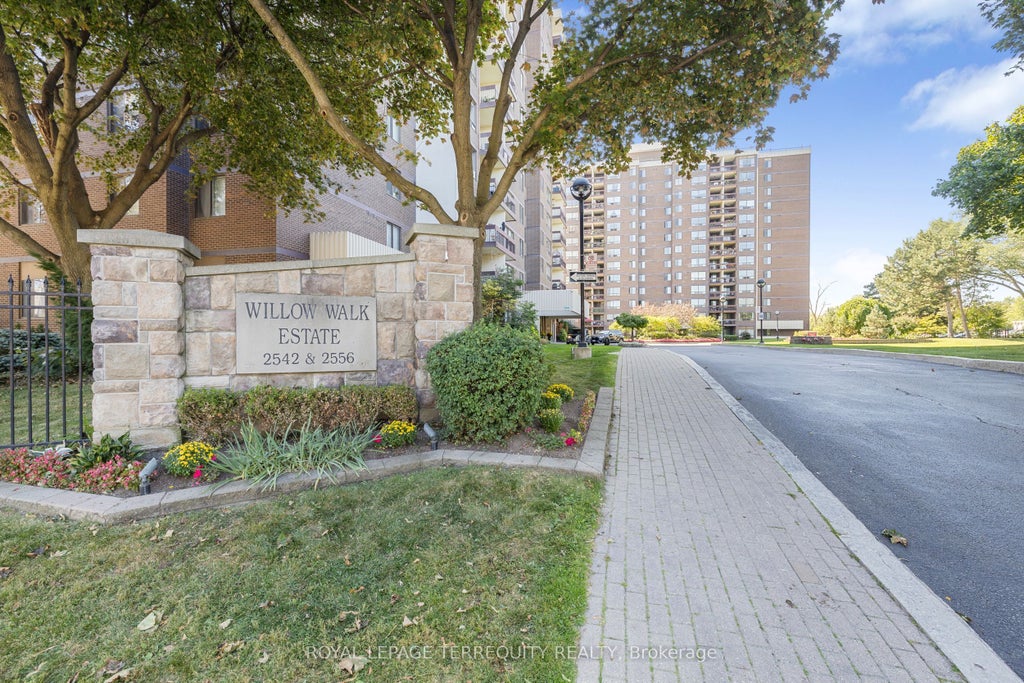 2556 Argyle Road 601, Mississauga