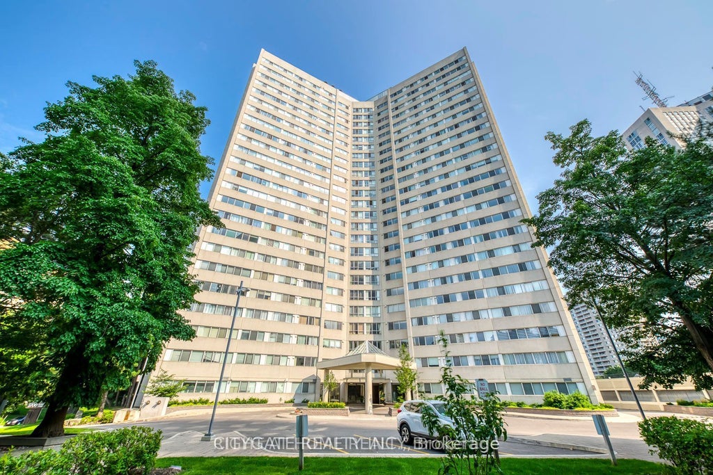 3700 Kaneff Crescent 1412, Mississauga