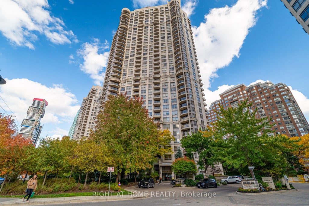 310 Burnhamthorpe Road W 2412, Mississauga