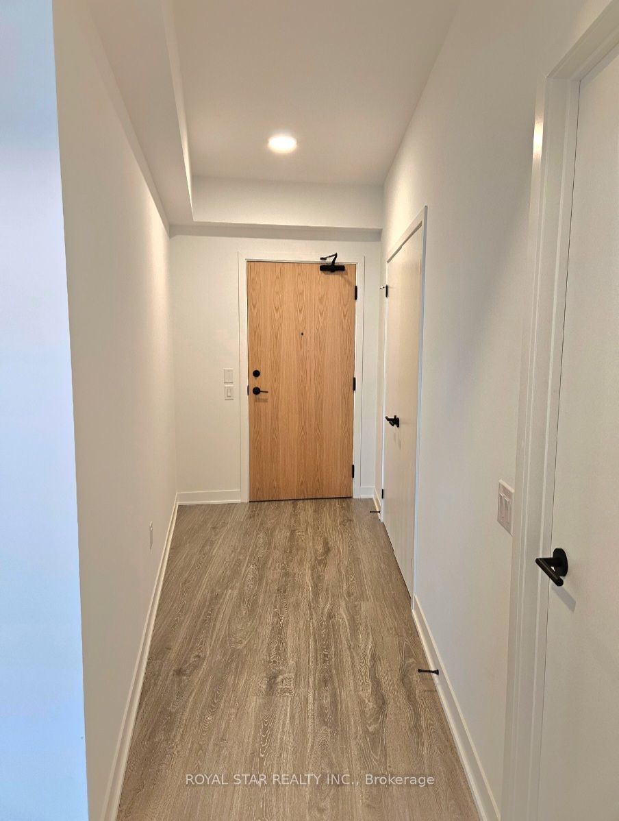 2495 Eglinton Avenue W 1713, Mississauga