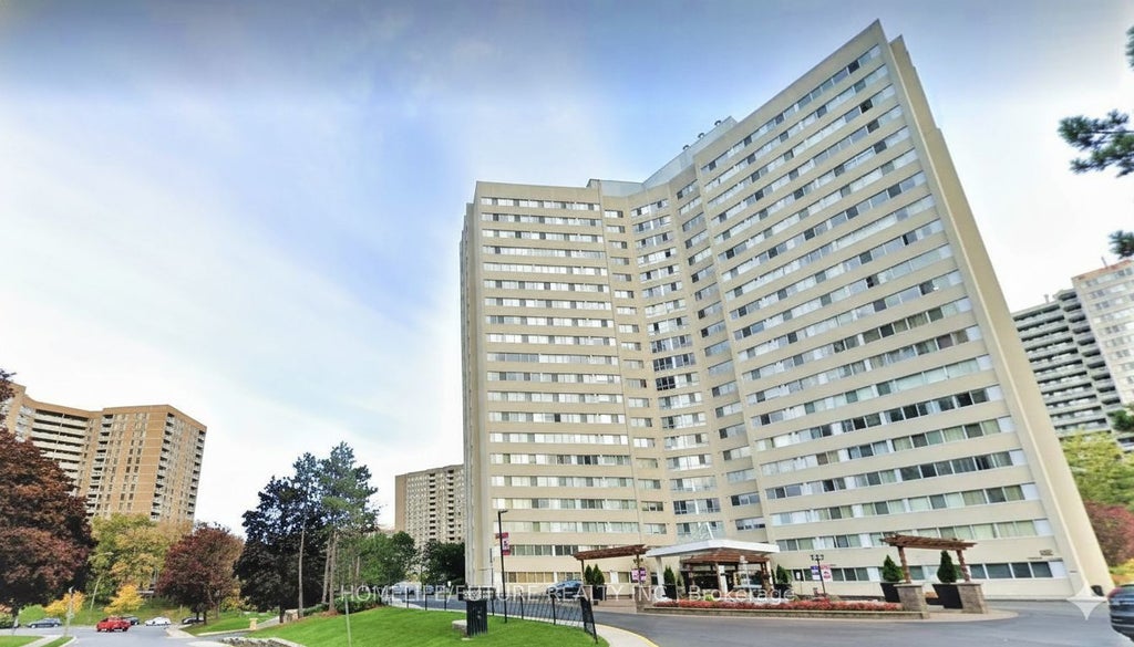 3695 Kaneff Crescent 1708, Mississauga