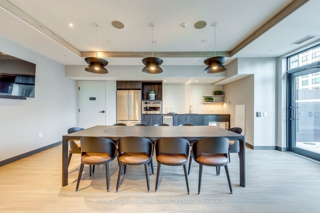 185 Enfield Place Th1, Mississauga