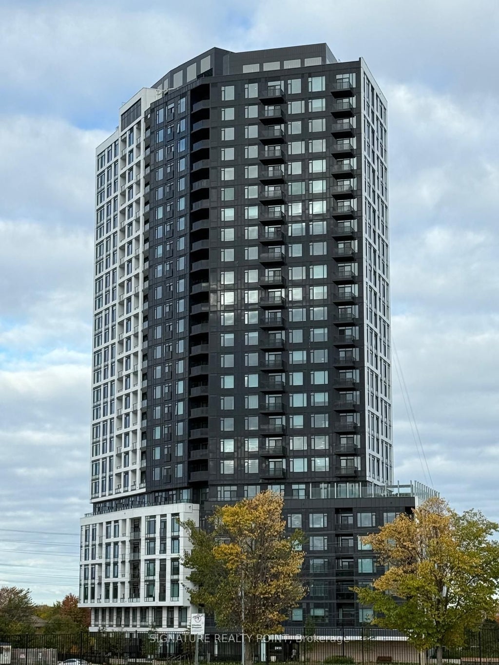 2495 Eglinton Avenue W 2309, Mississauga